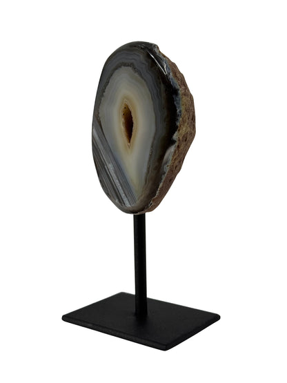 Decoratieve agaatgeode op standaard, mineraal uit Brazilië (6-002)