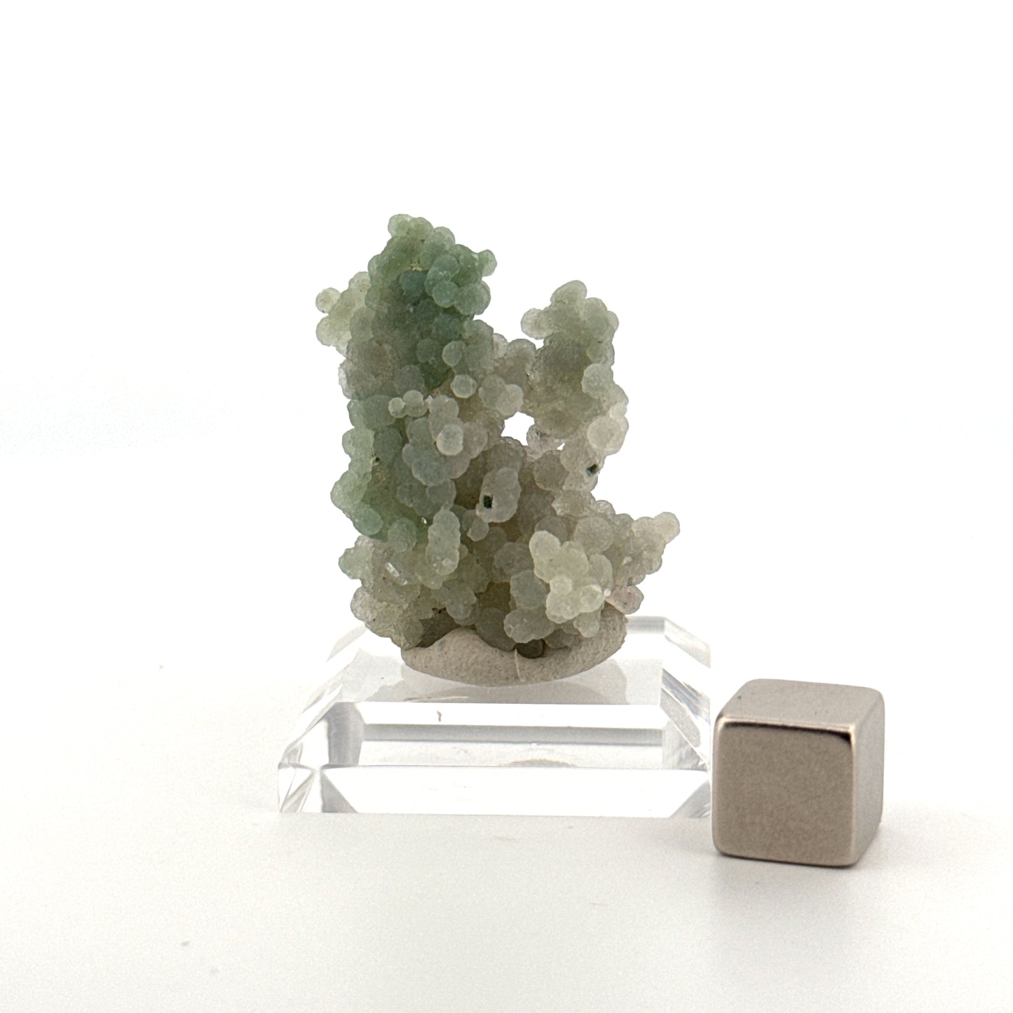 Druifagaat cluster, mineraal uit Indonesië