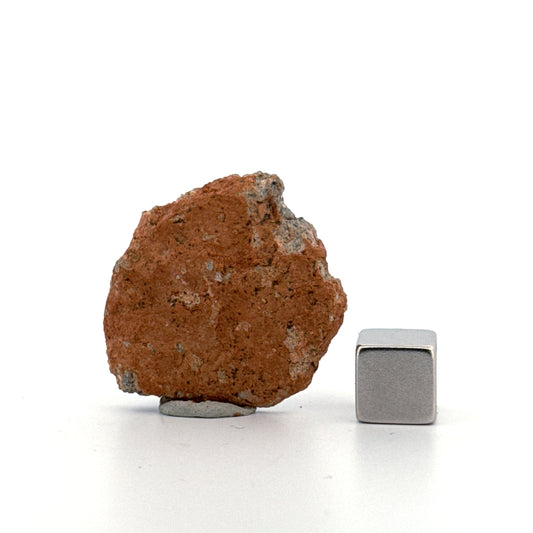 Gepolijste uiteinde van een maanmeteoriet | 6 gram | Authentieke Bechar 007 maansteen