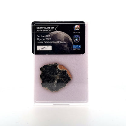 Gepolijste uiteinde van een maanmeteoriet | 6 gram | Authentieke Bechar 007 maansteen