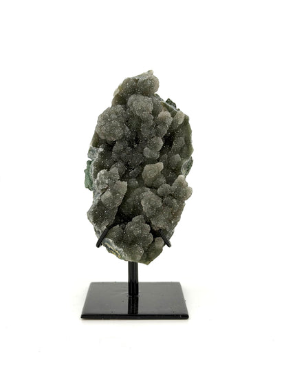 Groene Kwarts Kristallen op Maatwerk Metalen Standaard uit Brazilië