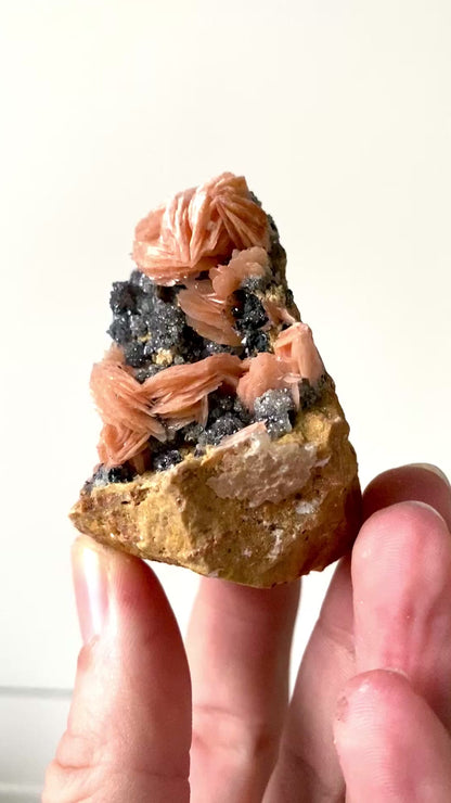Bariet met cerussietcluster, 91 gram